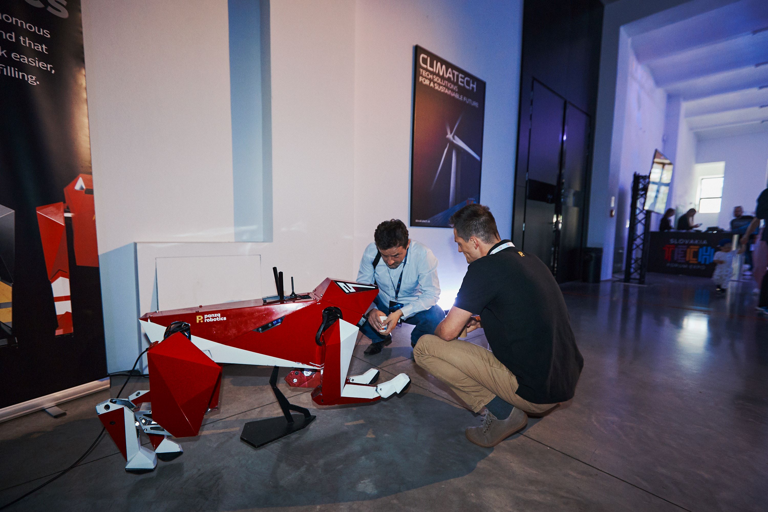 13 Robotický pes ARTABAN od slovenskej firmy zaujal