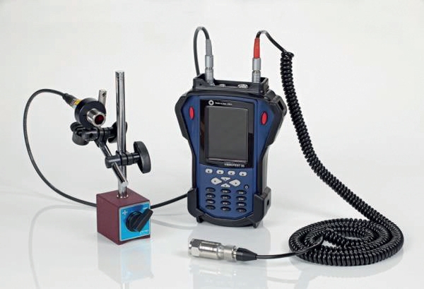 Obr. 5: VIBROTEST 80 a VIBROPORT 80 využívajú najmodernejšiu technológiu s farebnou zobrazovacou jednotkou, môžu byť dodané aj pre Ex prostredie (ATEX certifikované), a sú podporované výkonným programom REX a RIO pre PC. Obr 5a VIBROTEST 80 a VIBROPORT 80 využívajú najmodernejšiu technológiu