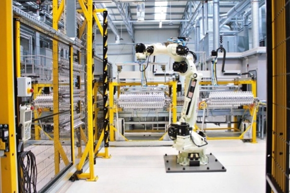 Průmyslový robot na pracovišti