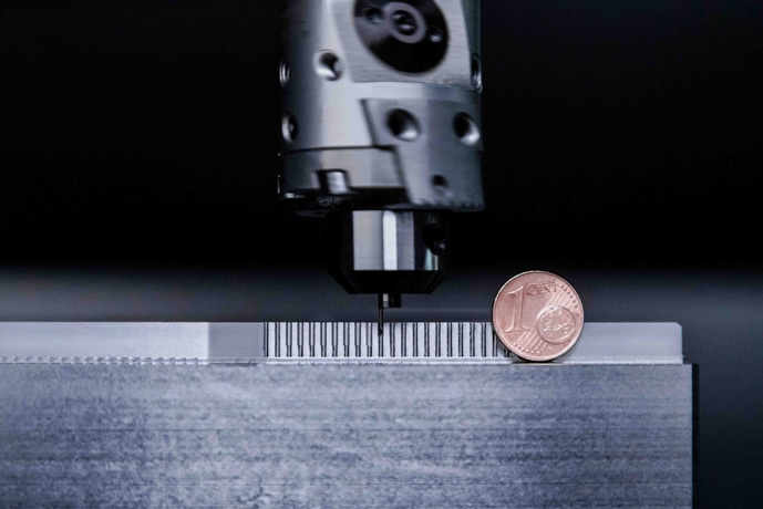Přehledný a dobře čitelný nonius nabízí rozsah nastavení od -0,5 do 5 mm s přesností 0,002 mm Přehledný a dobře čitelný nonius nabízí rozsah nastavení od 05 do 5 mm s přesností 0002 mm