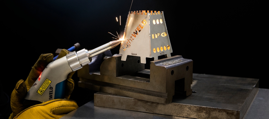 Svařování pomocí zařízení IPG LightWELD Svařování pomocí zařízení IPG LightWELD