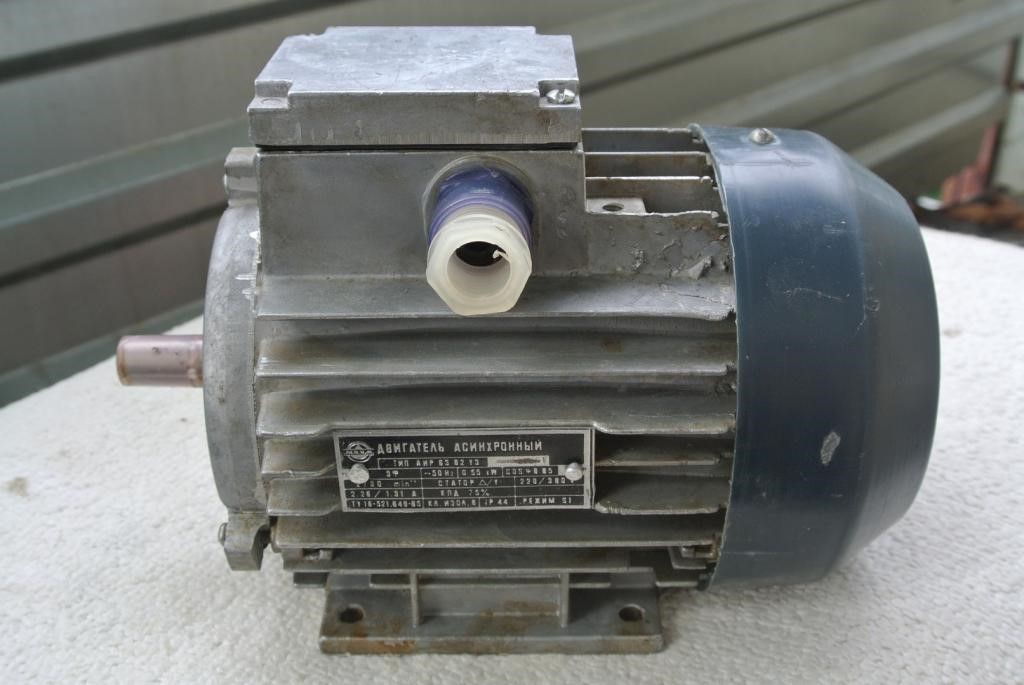 Obr. 1. Indukčný motor AIR63V2