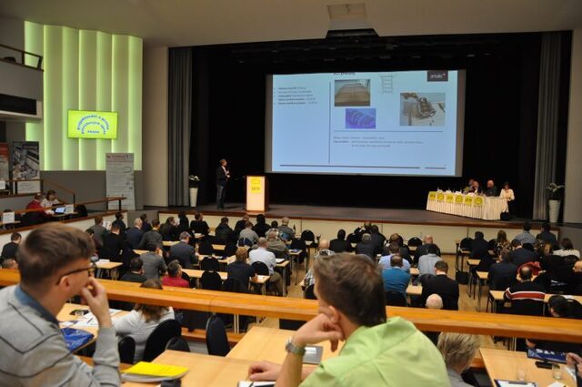 Povrchári konferencia