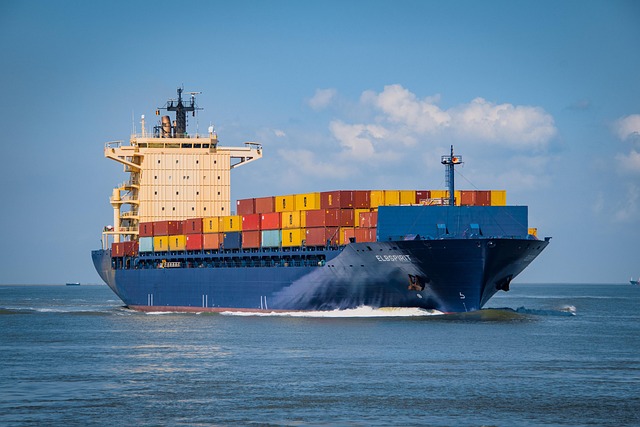 dendoktoor container ship 6631117 640