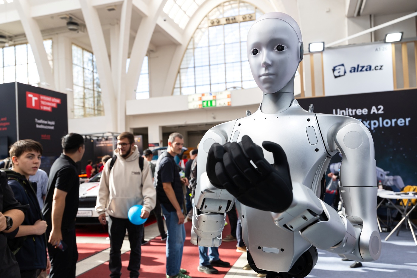 HUMANOID