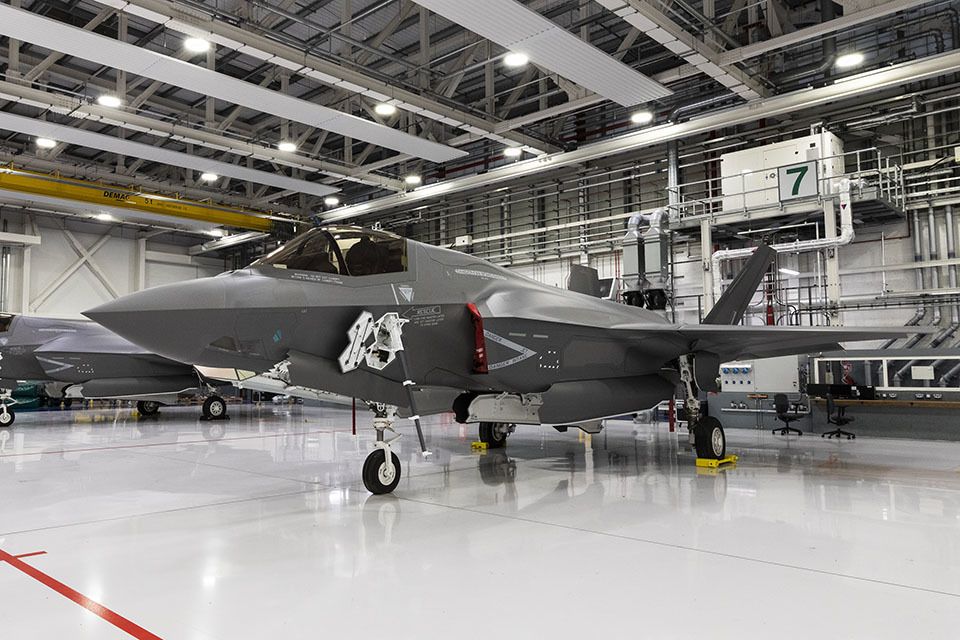 F 35 a