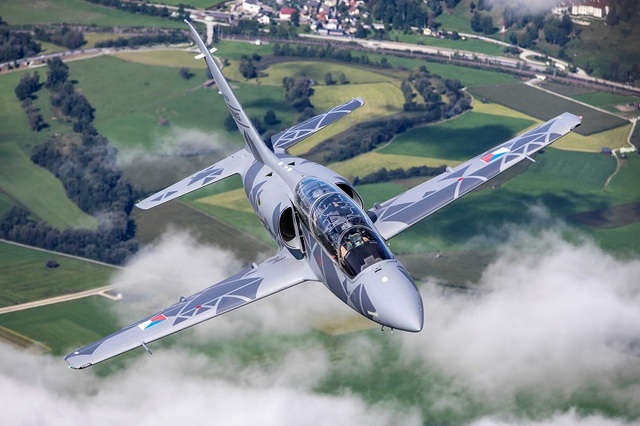 L 39NG a