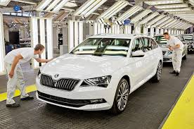 Pokles odbytu automobilky Škoda Auto
