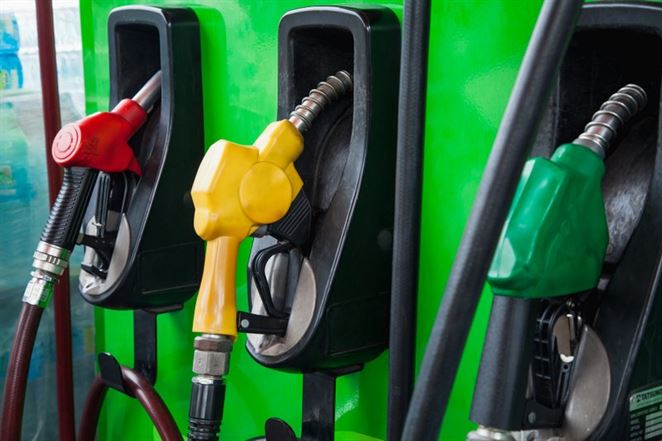  fuel nozzle a gasoline station